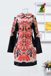 悦己人生 服饰产品与加盟店全解析