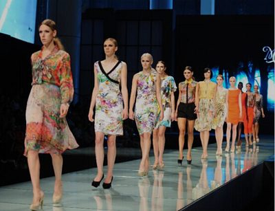 服装界双珠璀璨绽放——2015大连国际服装节与面辅料纱线展圆满举行